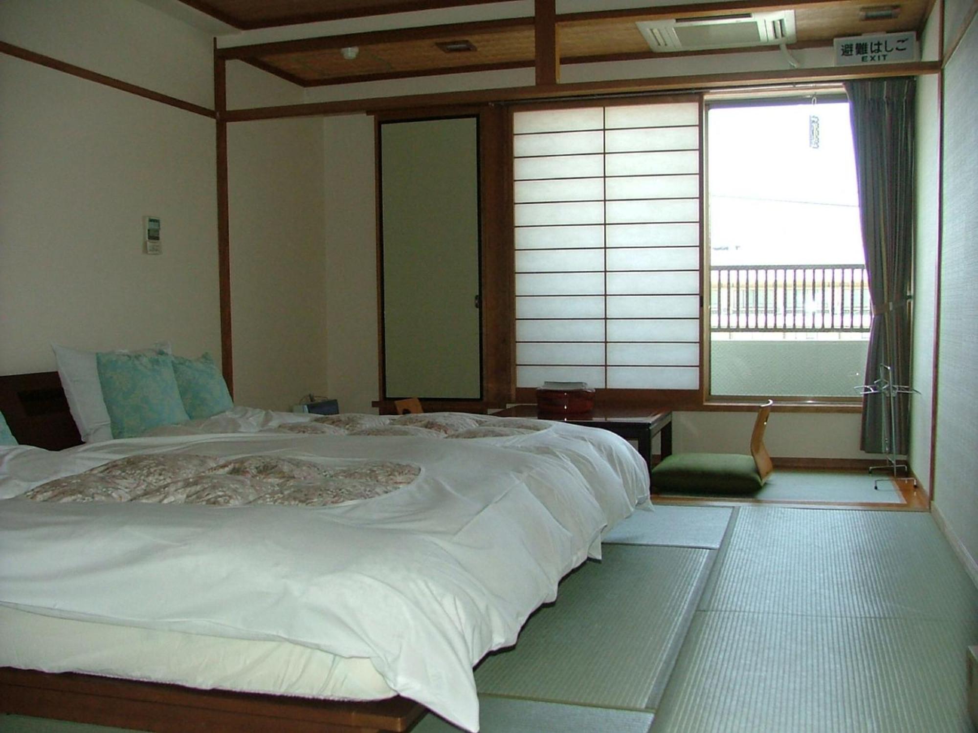 Miyajima Hotel New Kotobuki Hatsukaichi Exterior photo